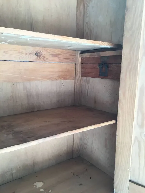 Illustration numéro 3 du produit Armoire parisienne à vitrage granité - vintage 1950