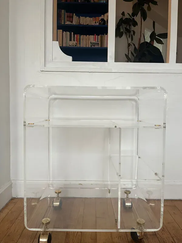 Illustration numéro 3 du produit Desserte roulante en plexiglas David Lange