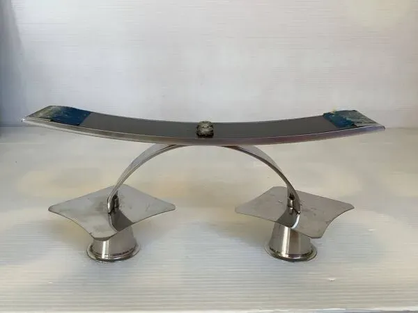 Illustration numéro 3 du produit Bougeoir double argenté moderniste