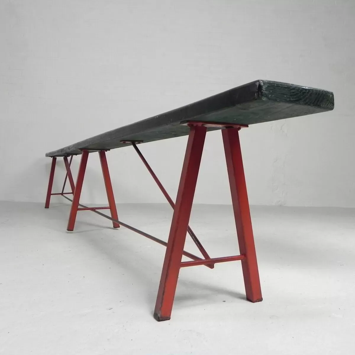 Illustration numéro 3 du produit 3 meter long industrial bench