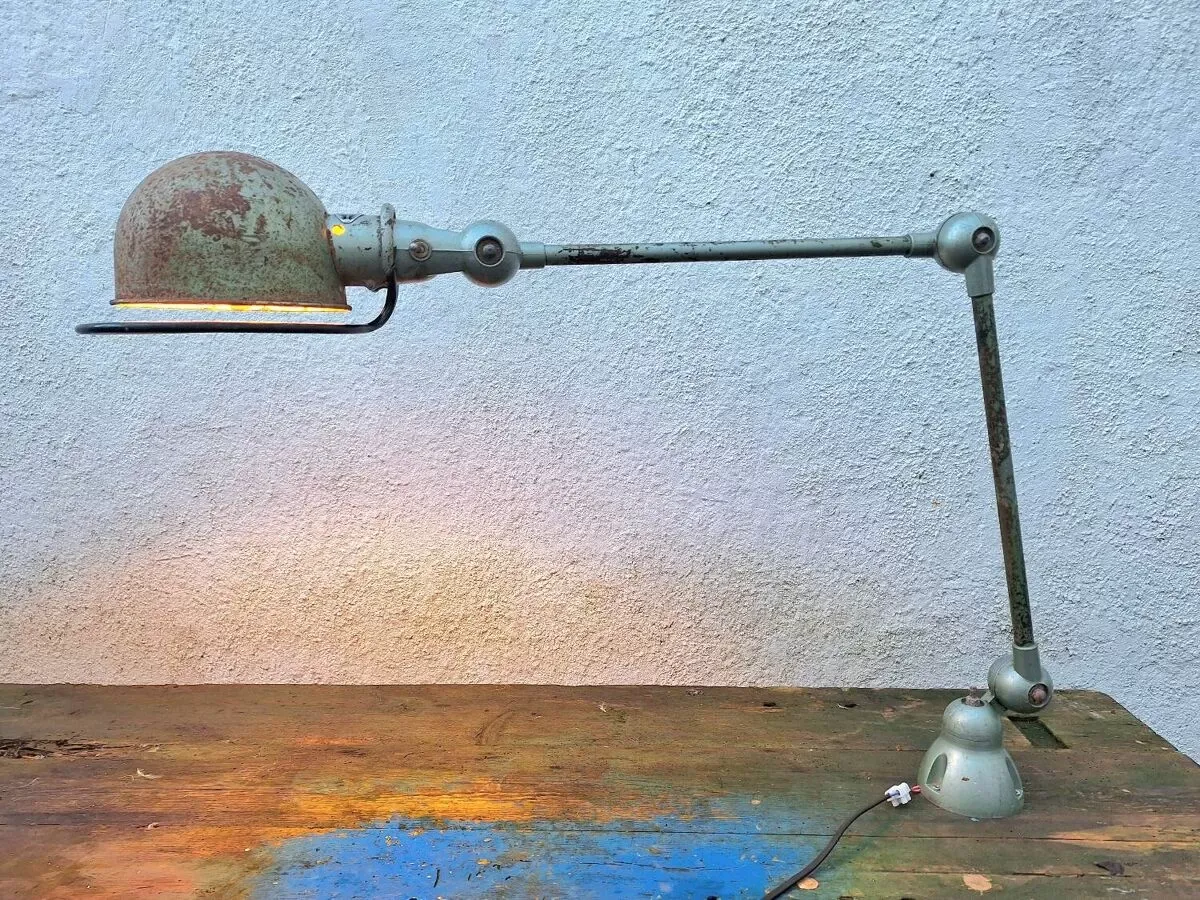 Illustration numéro 3 du produit Lampe vintage Jieldé 2 bras