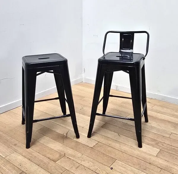 Illustration numéro 3 du produit Paire de tabourets d'atelier