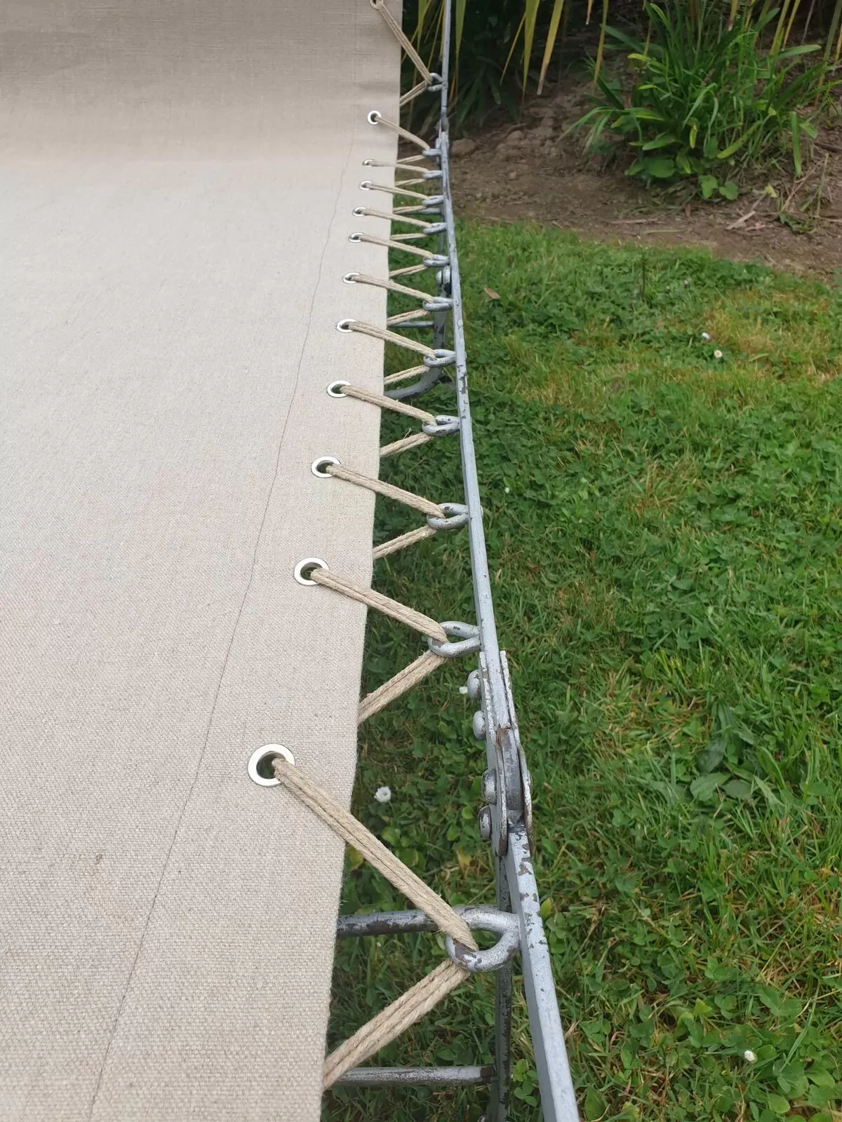 Illustration numéro 3 du produit Lit de camp