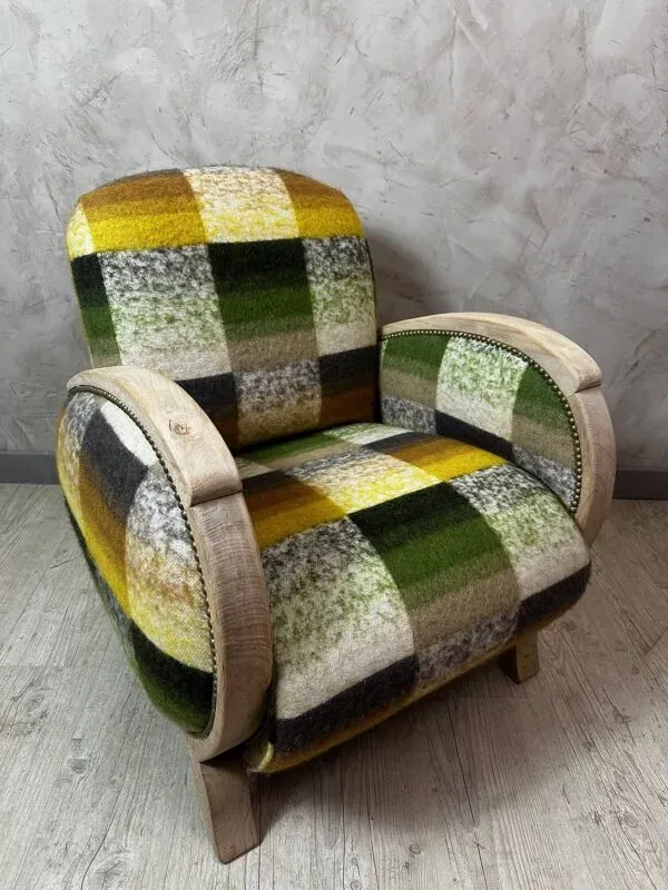 Illustration numéro 3 du produit Fauteuil club rénové