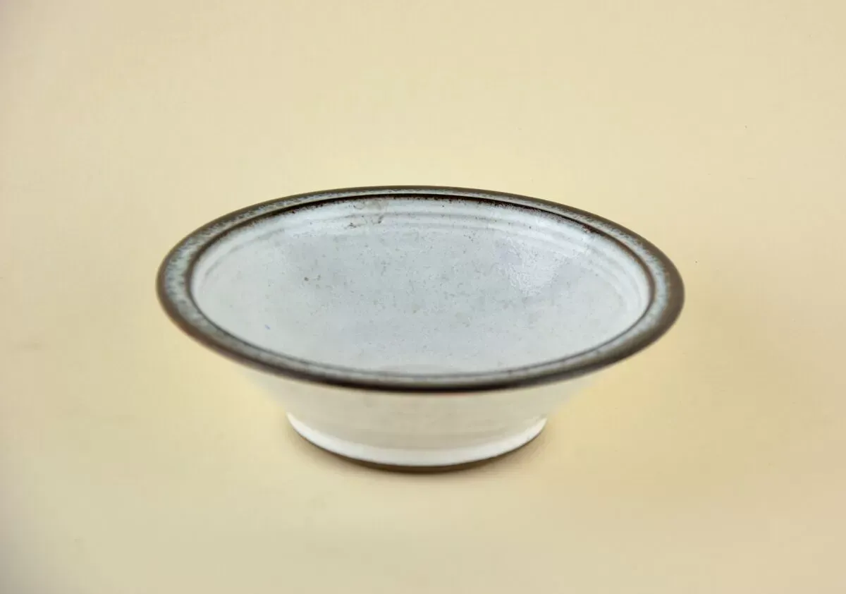 Illustration numéro 3 du produit Coupelle beige Roger Collet