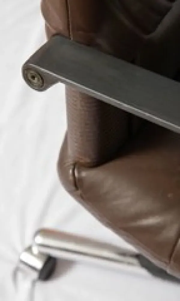 Illustration numéro 3 du produit Paire de fauteuils par par Mario Bellini pour Vitra