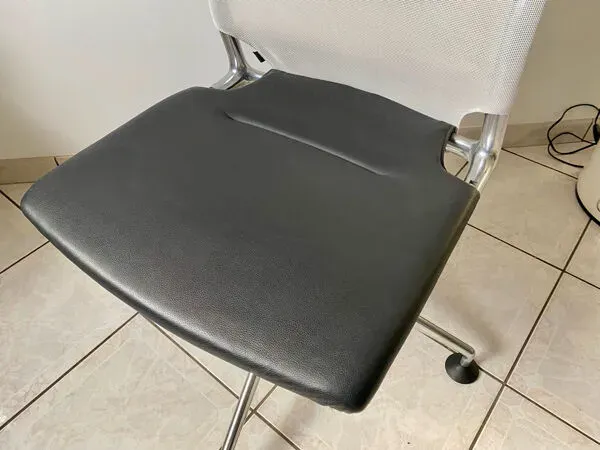 Illustration numéro 3 du produit Chaise de bureau Meda chair édition vitra design Alberto Meda