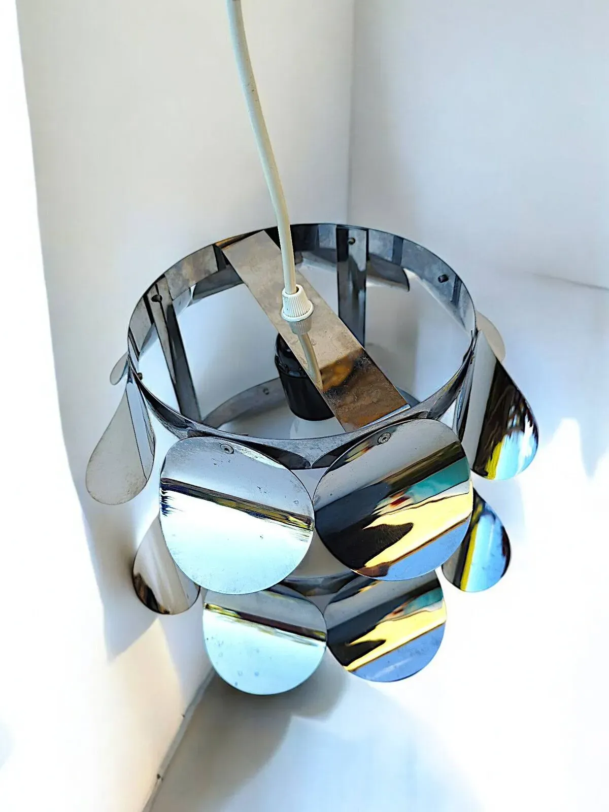 Illustration numéro 3 du produit Suspension vintage chromée