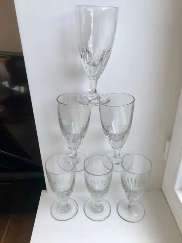 Illustration numéro 3 du produit Lot de 6 verres à vin / absinthe xxème