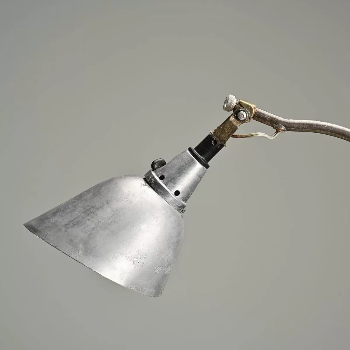 Illustration numéro 3 du produit Lampe pince Typ 113, Midgard circa 1930