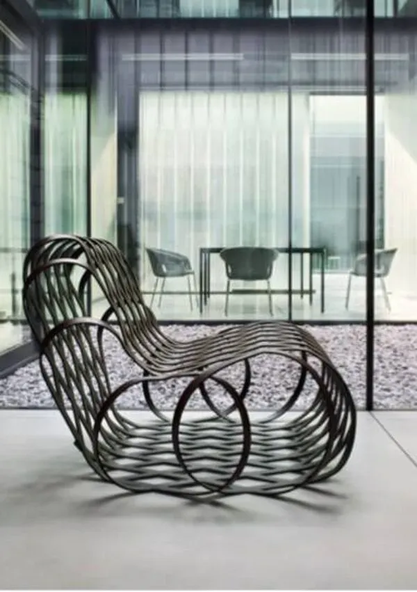 Illustration numéro 3 du produit Fauteuil design Italien