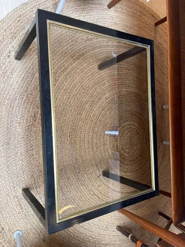 Illustration numéro 3 du produit Table d’appoint verre et métal noir et or, 1970