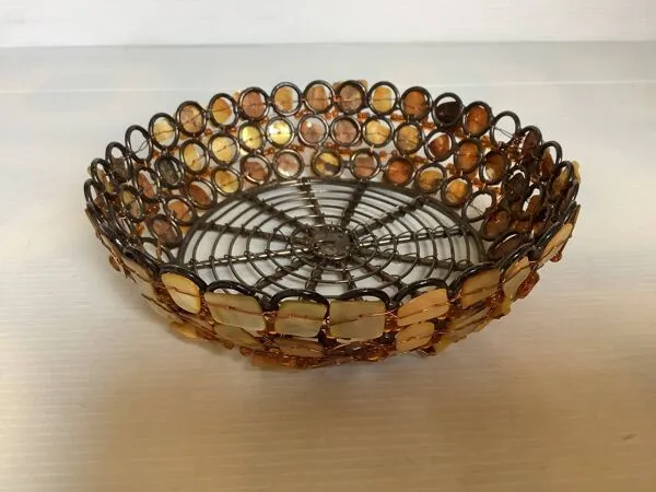 Illustration numéro 3 du produit Vide poche corbeille nacre et métal