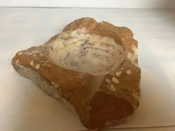 Illustration numéro 3 du produit Grand vide poche cendrier en pierre naturelle