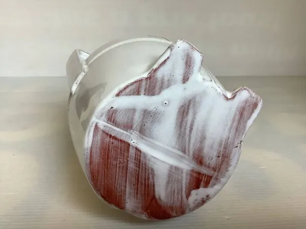 Illustration numéro 3 du produit Vase cache pot anthropomorphe