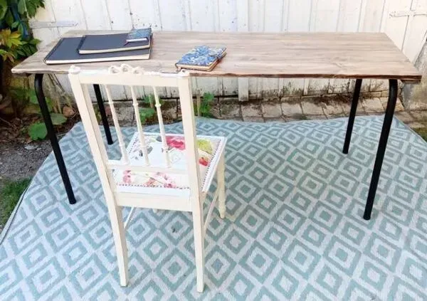 Illustration numéro 3 du produit Bureau d'écolier XXL