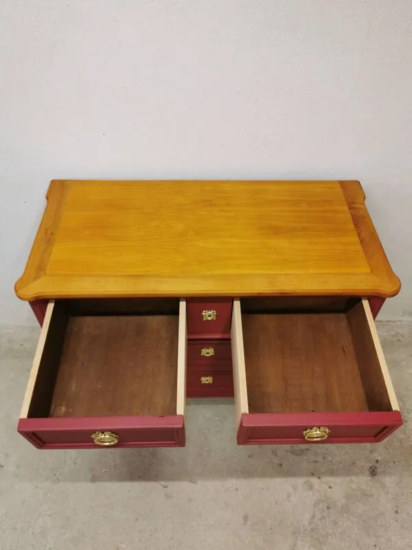 Illustration numéro 3 du produit Commode vintage en merisier relookée