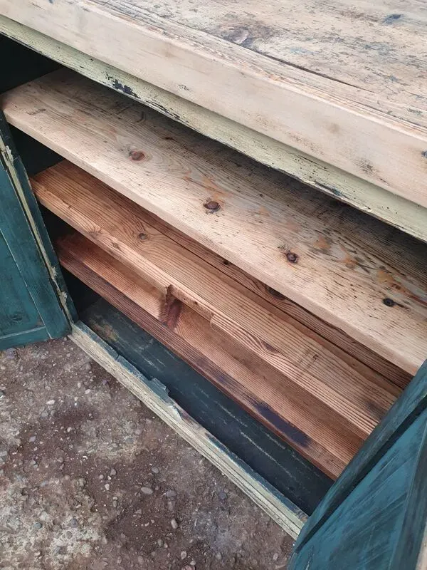 Illustration numéro 3 du produit Meuble de métier