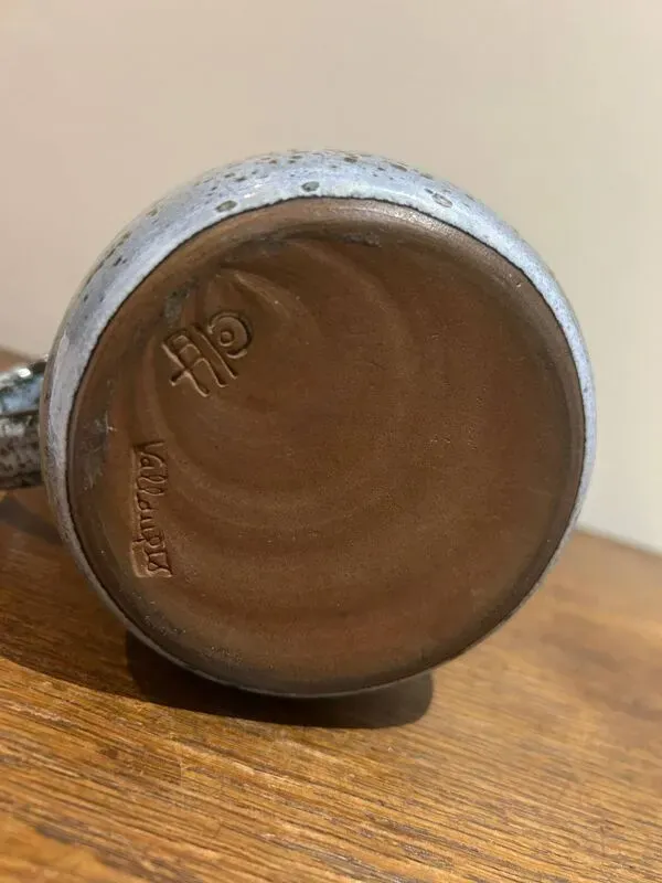 Illustration numéro 3 du produit Pichet en céramique Roger Collet