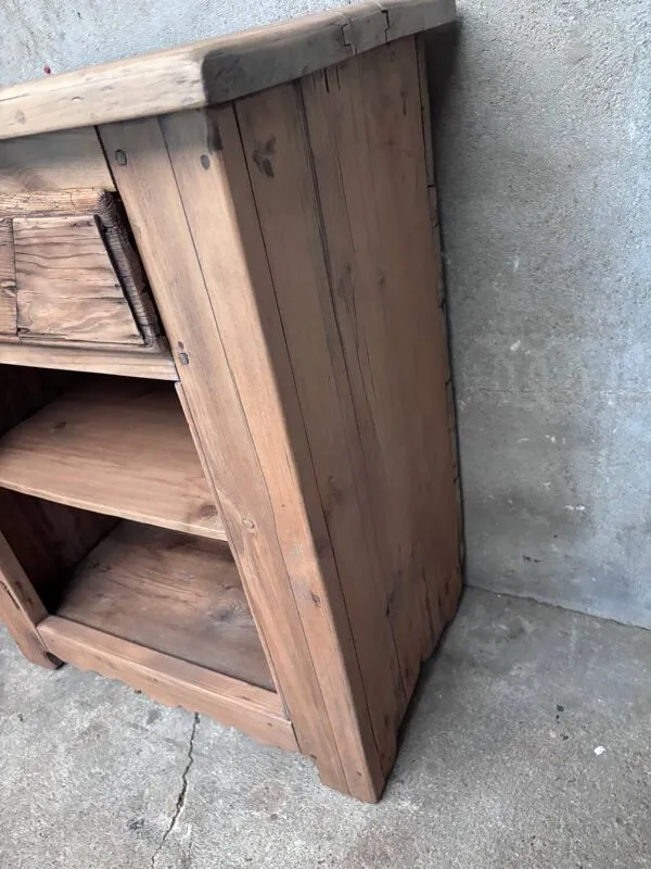 Illustration numéro 3 du produit Meuble de métier brutaliste