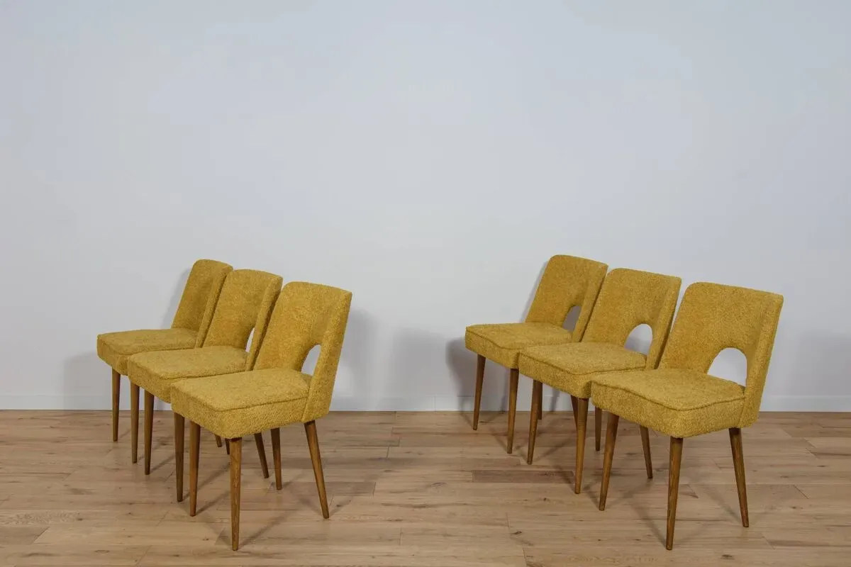 Illustration numéro 3 du produit 6 chaises en tissu ocre par Bydgoszcz, Pologne années 1960