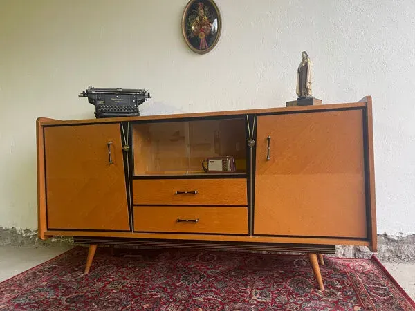 Illustration numéro 3 du produit Enfilade en bois