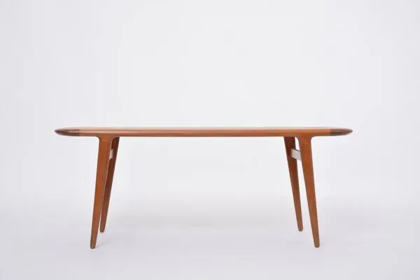 Illustration numéro 3 du produit Table basse danoise du milieu du siècle en bois de teck