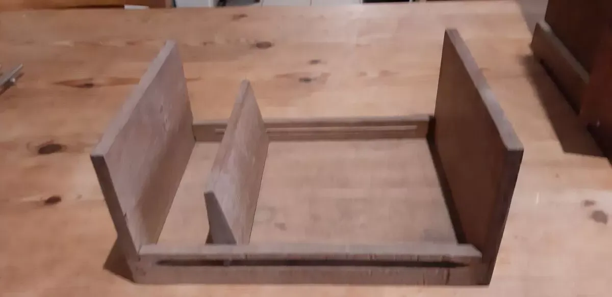 Illustration numéro 3 du produit Meuble industriel chéne 4 tiroirs