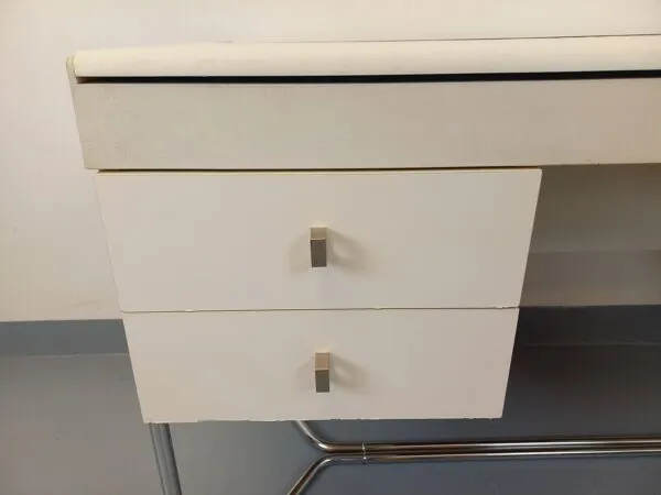 Illustration numéro 3 du produit Bureau vintage style Bauhaus en mélaminé et métal chromé des années 70