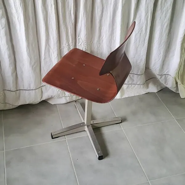 Illustration numéro 3 du produit Ensemble bureau et sa chaise années 60