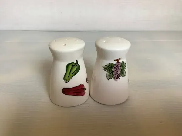 Illustration numéro 3 du produit Sel et poivre vintage