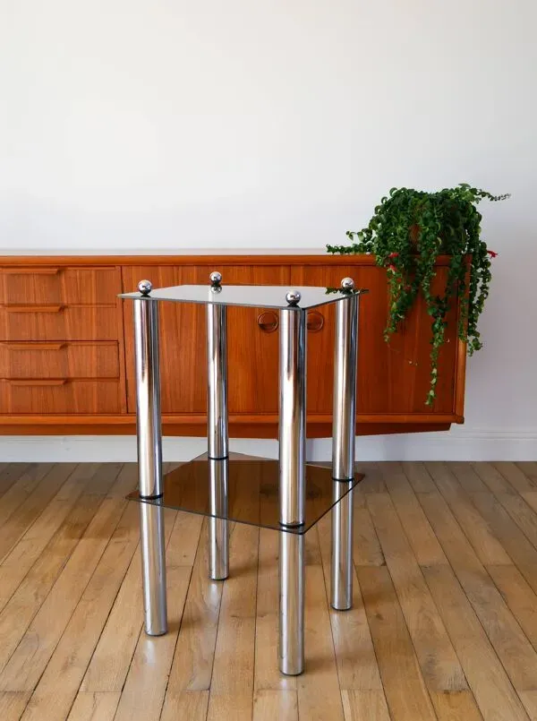 Illustration numéro 3 du produit Sellette en chrome et verre fumé, double étages, Design, 1970