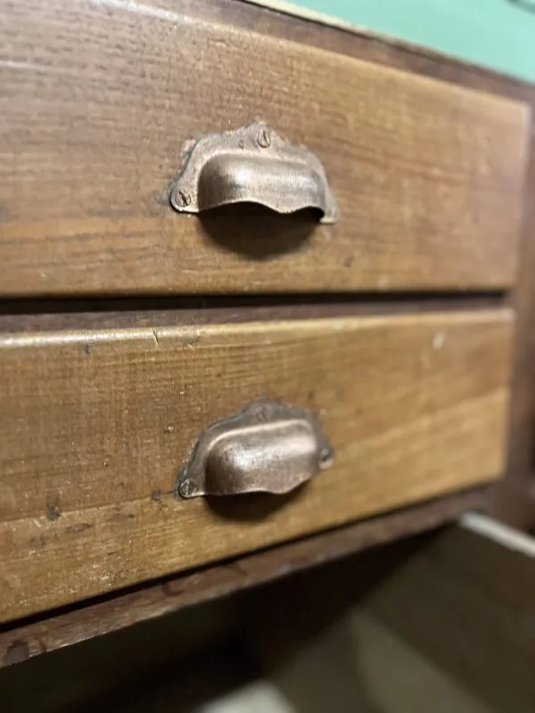 Illustration numéro 3 du produit Meuble de metier