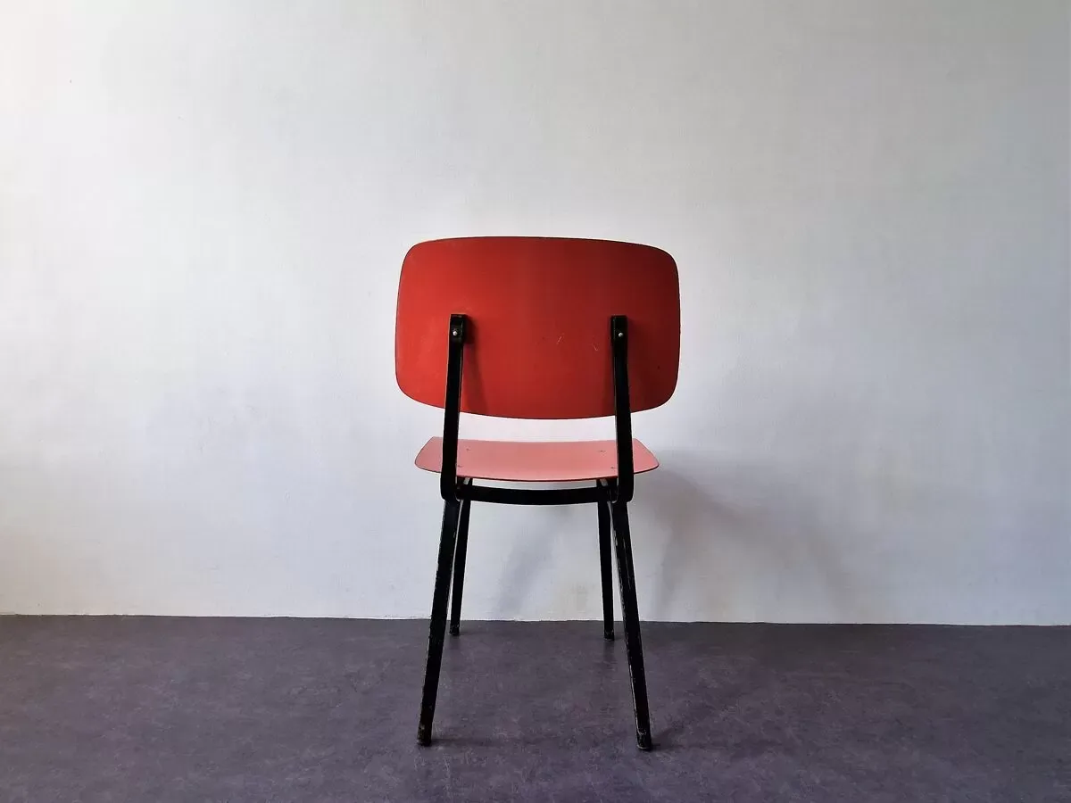 Illustration numéro 3 du produit 6 chaises Revolt par Friso Kramer pour Ahrend De Cirkel, Pays-Bas, 1956