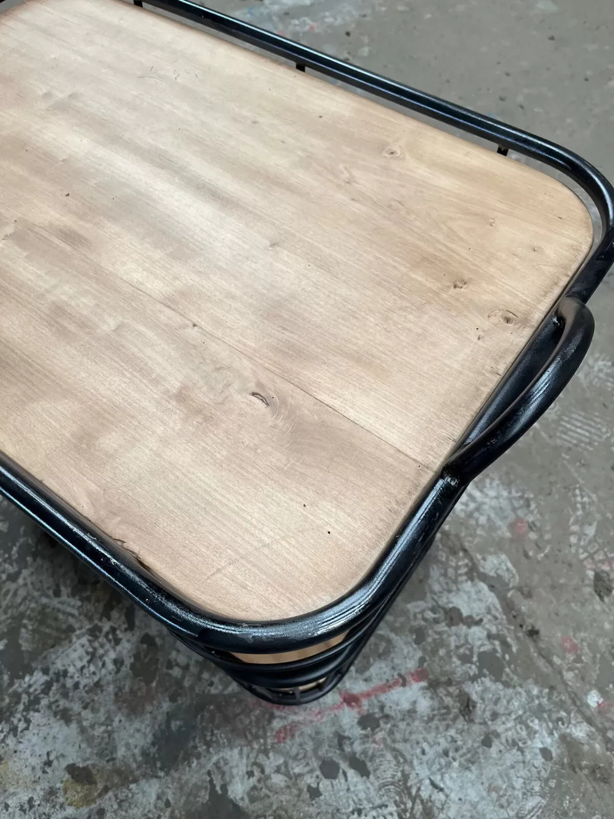 Illustration numéro 3 du produit Meuble de métier de boulanger