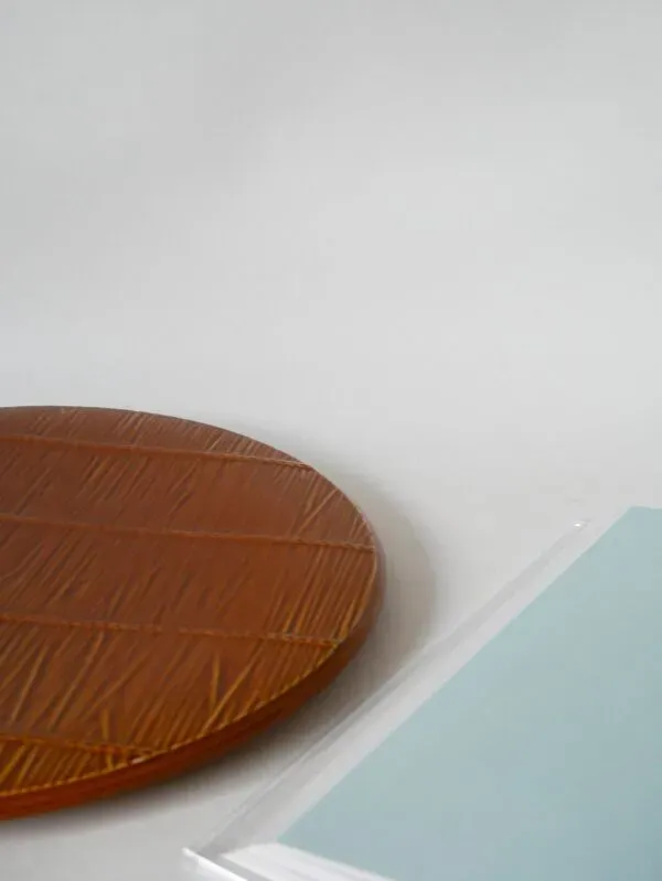 Illustration numéro 3 du produit Plat à gâteau en gien barbotine effet roseau tressé 1960