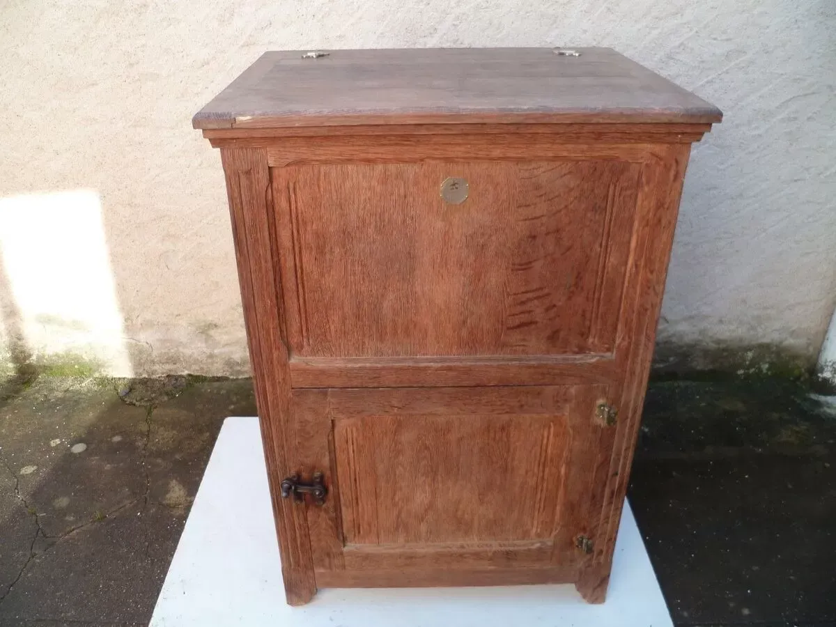 Illustration numéro 3 du produit Glacière meuble de métier commerce bar brasserie en chene fin XIXème siècle