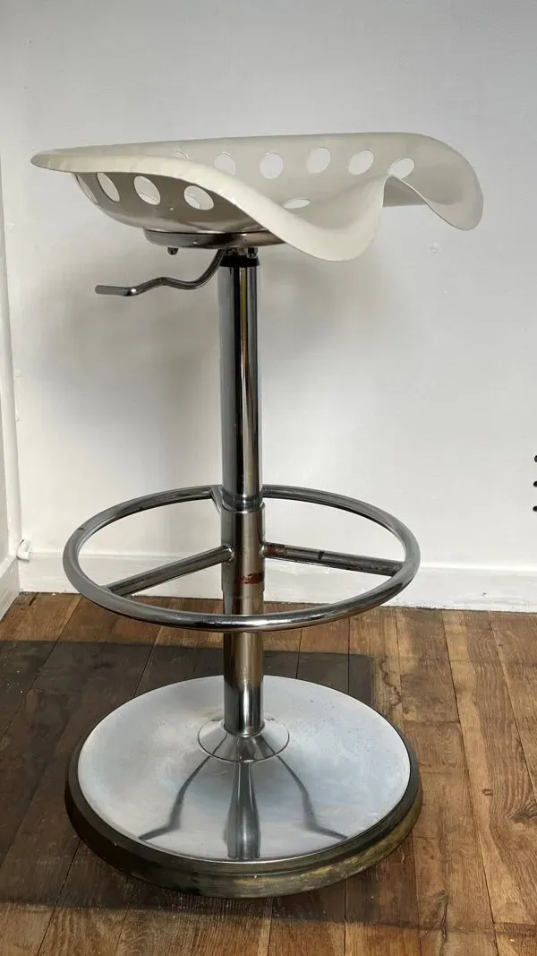 Illustration numéro 3 du produit Tabouret haut mirima vintage assise tracteur