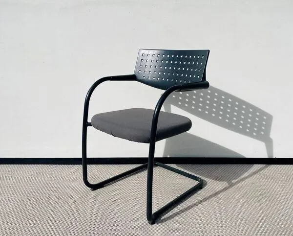 Illustration numéro 3 du produit Suite de 4 chaises Visavis  d'Antonio Citterio pour Vitra. Vintage 90s