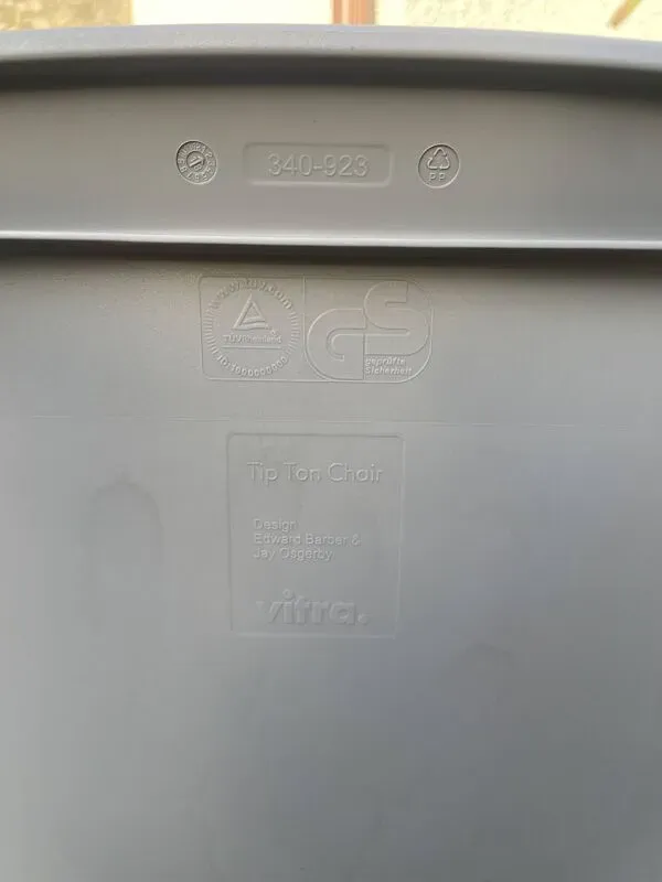 Illustration numéro 3 du produit Chaise Vitra Tip Ton grise design Barber & Osgerby