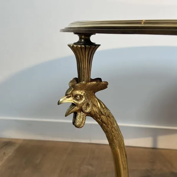 Illustration numéro 3 du produit Table Basse Circulaire Tripode ''Aux Coqs'' en Bronze et Miroir Églomisé, Mai