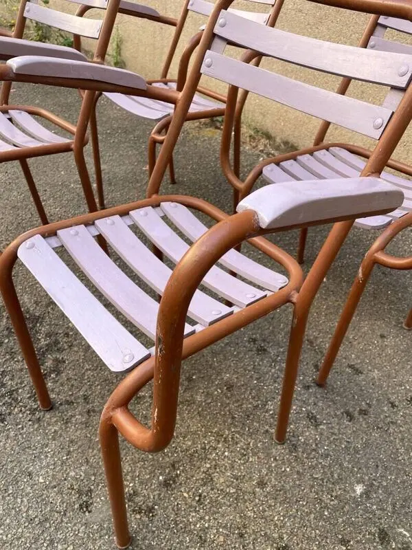 Illustration numéro 3 du produit 4 Chaises style tolix vintage -en métal et bois. 1950s. Vintage français. - jolie patine - intérieur ou extérieur couvert - peinture