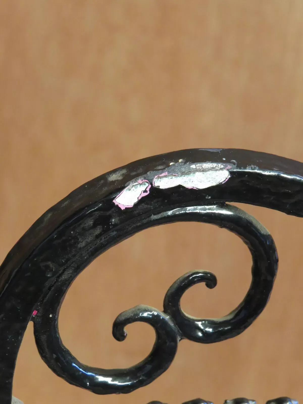 Illustration numéro 3 du produit Paire de chaises de jardin en fer forgé laquées noir