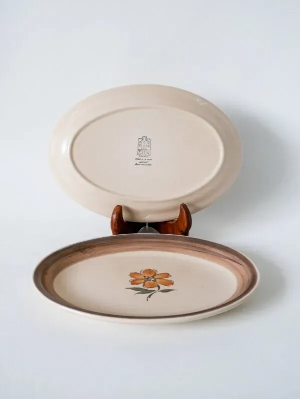 Illustration numéro 3 du produit Duo de raviers en grès Gien fleuries 1970