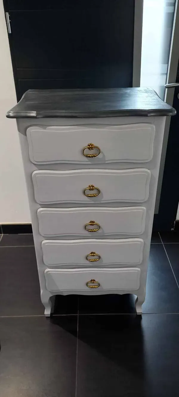 Illustration numéro 3 du produit Chiffonnier vintage relooké