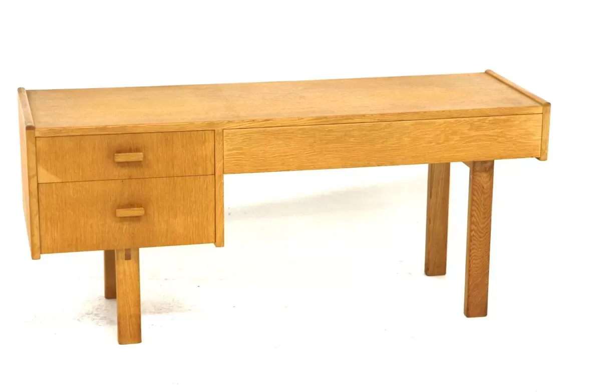 Illustration numéro 3 du produit Commode basse en chêne, Svensk Möbelindustri, Suède, 1960