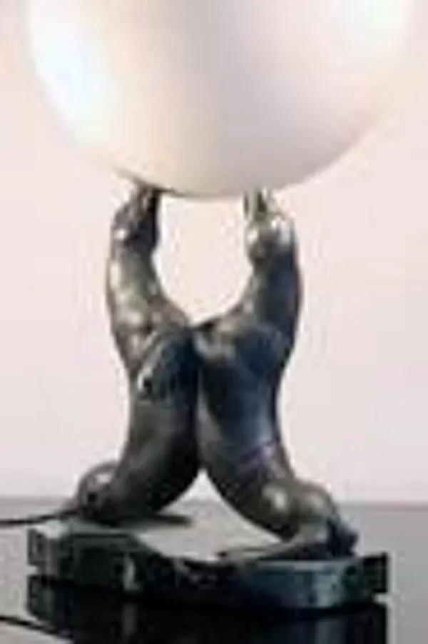 Illustration numéro 3 du produit lampe otaries Louis Carvin