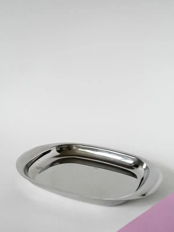 Illustration numéro 3 du produit Plat rectangulaire en inox, bords arrondis Design, 1970