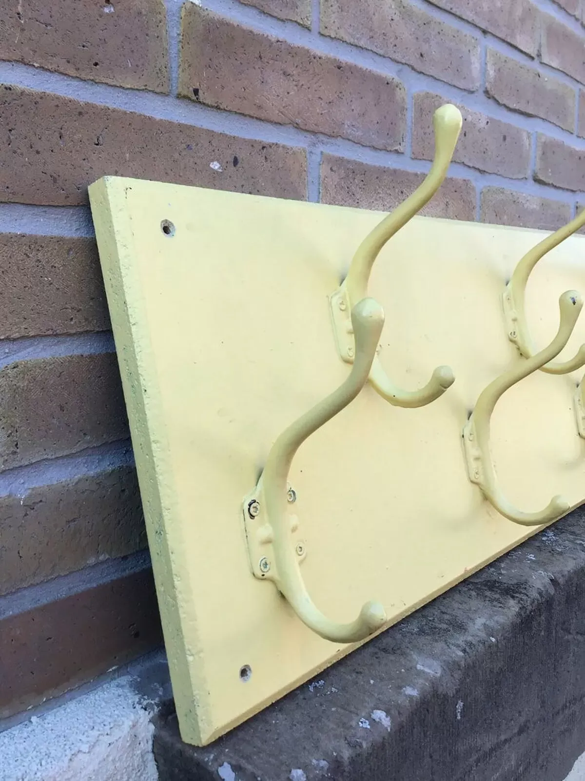 Illustration numéro 3 du produit Porte manteau mural industriel