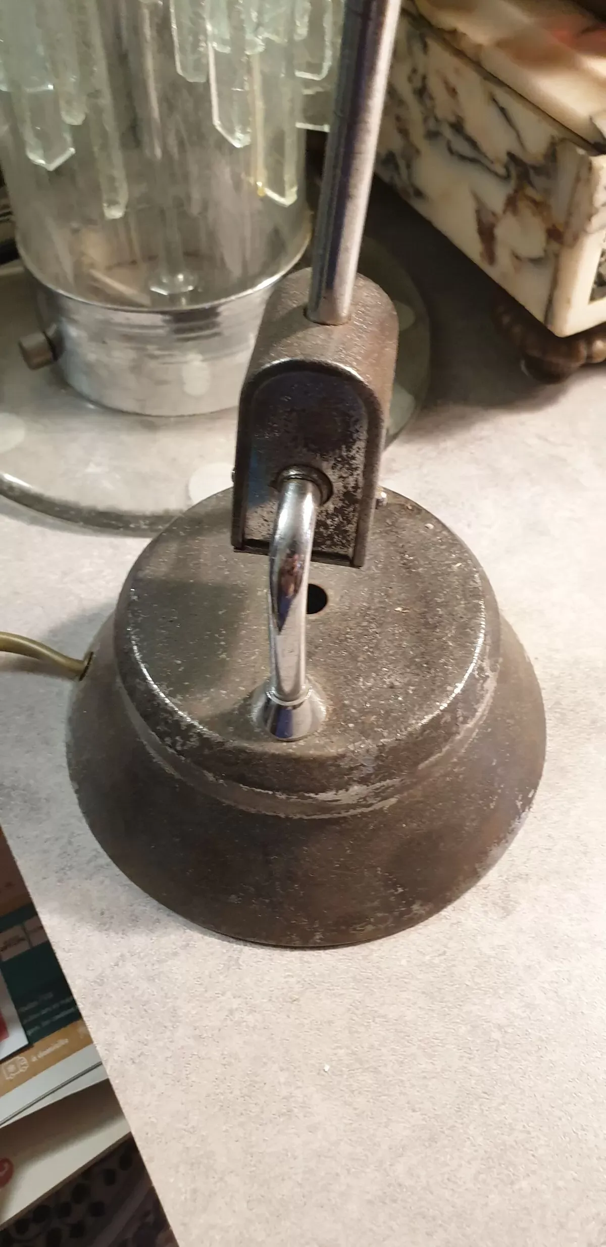 Illustration numéro 3 du produit Lampe industrielle à poser